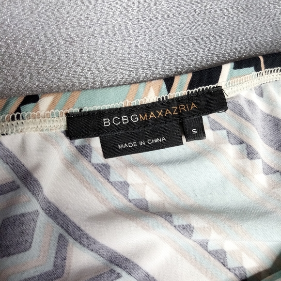 BcBgMaxazria Geometric Pattern Halter Top - Picture 6 of 7